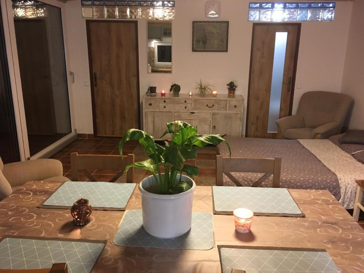 Ferienwohnung Na Vyhlidce Vrané nad Vltavou Exterior foto